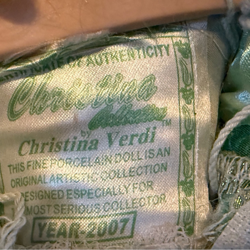 VINTAGE Collectible Christina Verdi Collection Porcelain Doll “Christine” - Picture 3 of 4